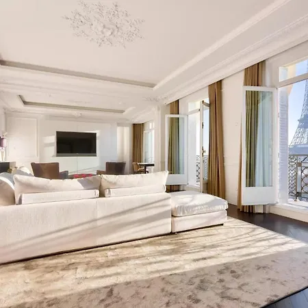 Apartment 3br Eiffel View