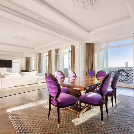 3br Eiffel View Apartment *